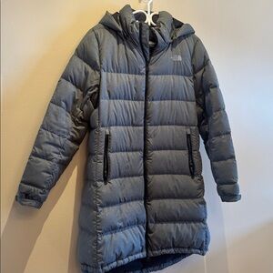 The North Face Women's Metropolis Parka - Grey Hooded Puffer Jacket